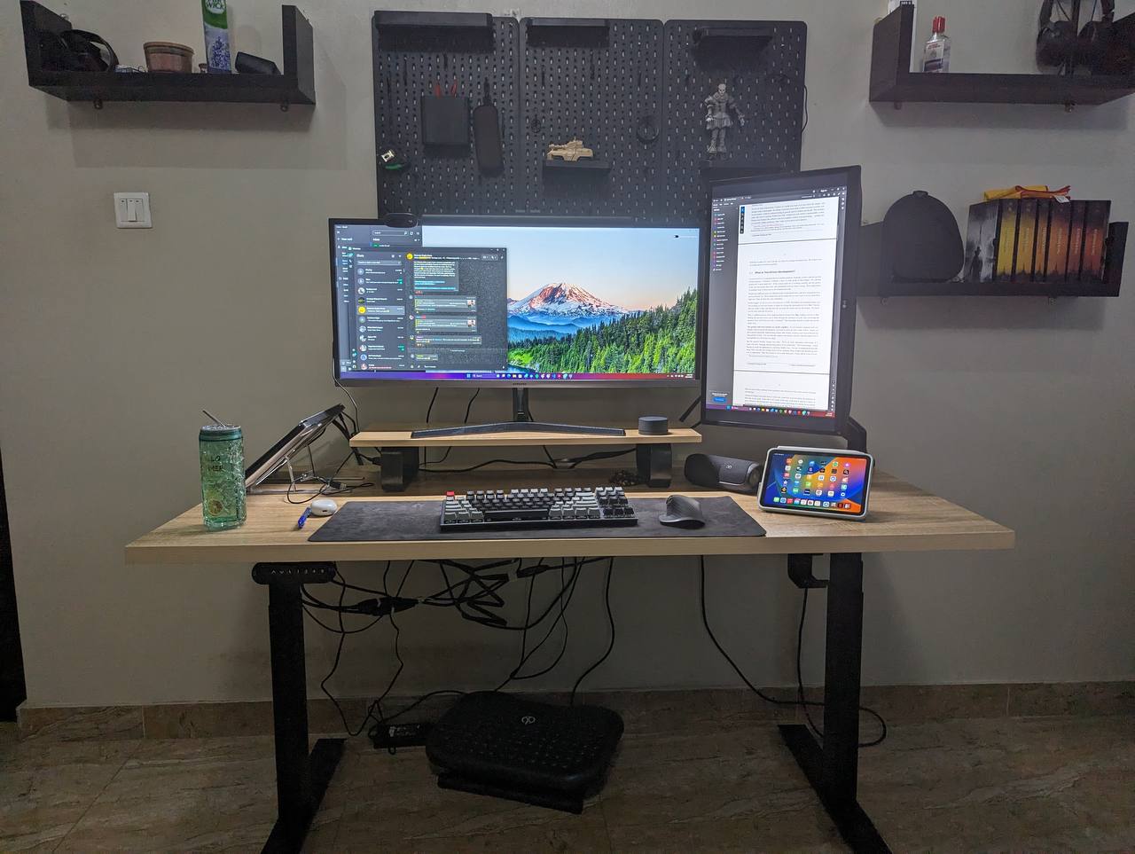 Nef Oriens Smart Desk